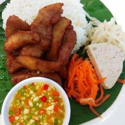 ข้าวหมูทอดโฮจิมินห์