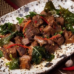 กะเพราเนื้อตุ๋น