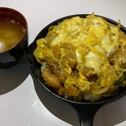 ข้าวหน้าหมูอบไข่ชีส