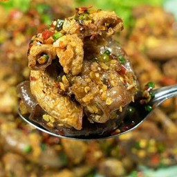 เครื่องในหมูคั่วพริกเกลือ