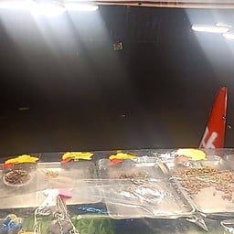 กุ้งกำจัดแมลงทอด