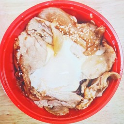 ข้าวหน้าหมูเกาหลี