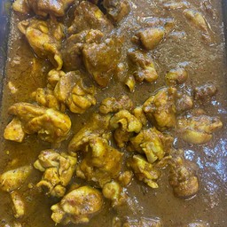 คั่วไก่พริกแกง