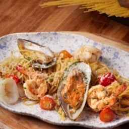 Spaghetti snow ocean