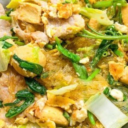 สุกี้แห้ง