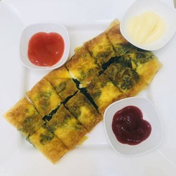 โรตีผักโขมอบชีส