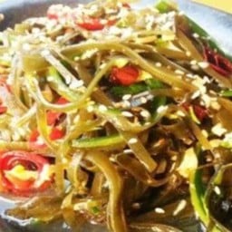 ยำสาหร่าย