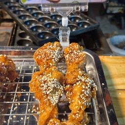 ไก่กรอบซอสเกาหลี (ไม่เผ็ด) ชุด 6ชิ้น