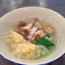 เกี๊ยวกุ้ง หมูกรอบ