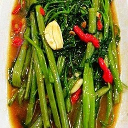 ผัดผักบุ้งไฟแดง