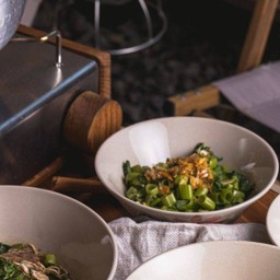 ผักบุ้งลวก