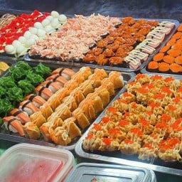 อุ๊ ซูชิ ตลาดตำรุมุมอร่อย