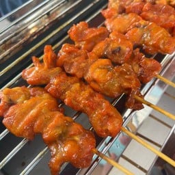 ไก่ปิ้ง หมูปิ้ง สูตรป้าเจี๊ยบ มธ. ปตท.สุขาภิบาล2
