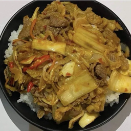 ข้าวหน้าไก่ผัดกิมจิ