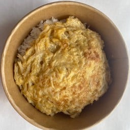 ข้าวไข่เจียวทรงเครื่อง จันทน์28