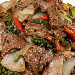 เนื้อผัดพริกไทยดำ