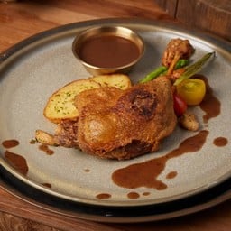 Duck confit ดั๊กคอนฟิก