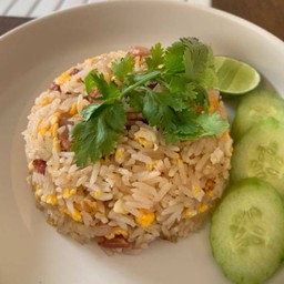 ข้าวผัดแฮม หรือ เบคอน