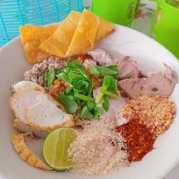 กวยเตี๋ยวไก่ต้มยำ