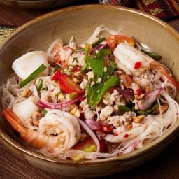 ยำวุ้นเส้นทะเล