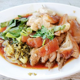 ขาหมูเนื้อหนัง เป็นกับข้าว
