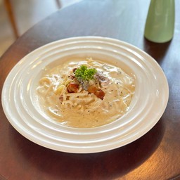 สปาเก็ตตี้ไวท์ซอส