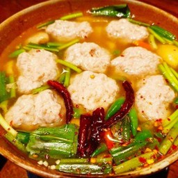 ต้มแซ่บหมูเด้ง