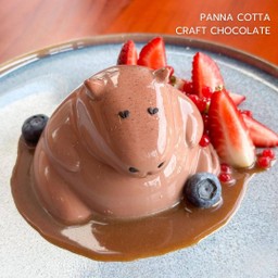Craft chocolate Hippo Panna cotta