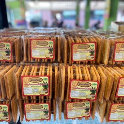 ขนมปังแครกเกอร์ใส้สับปะรด