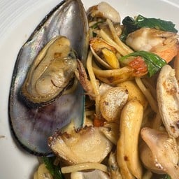 สปาเก็ตตี้ซีฟู๊ดผัดพริกสด