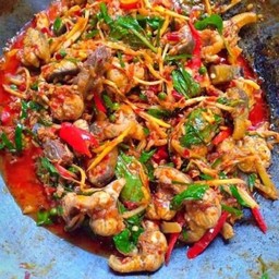 ผัดเผ็ด ไก่บ้าน
