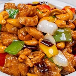 ไก่ผััดเม็ดมะม่วงหิมพานต์
