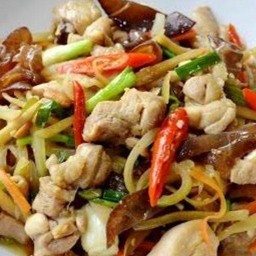 ไก่ผัดขิง