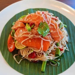 ตำขนมจีนแซลมอน