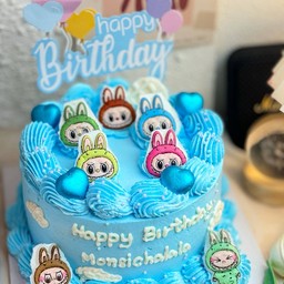 เค้กลาบูบู้ ธีมน้ำเงิน 1 ปอนด์