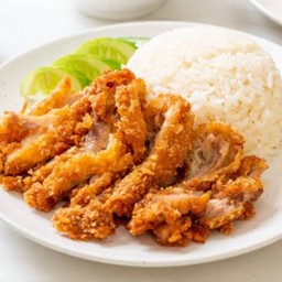 ข้าวไก่กรอบ+น้ำจิ้มแจ่ว