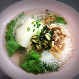 เส้นหมี่น้ำไก่