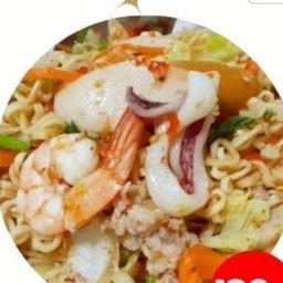 ยำมาม่า