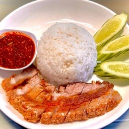 หมูกรอบ ราดข้าว
