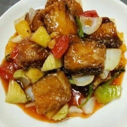 เนื้อปลากะพงผัดเปรี้ยวหวาน