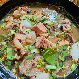 ต้มเครื่องในเนื้อ [ขม]