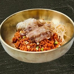 รามยอนแซ่บดุดัน กับหมูสามชั้นสไลซ์และมันดู(เลือกเดี๊ยวได้)