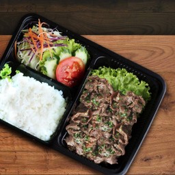 เบนโตะเนื้อผัดซอส