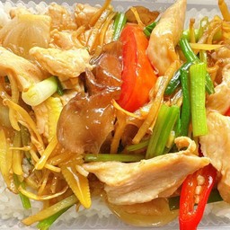 ข้าว + ไก่ผัดขิง