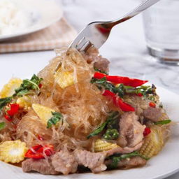 วุ้นเส้นผัดขี้เมา