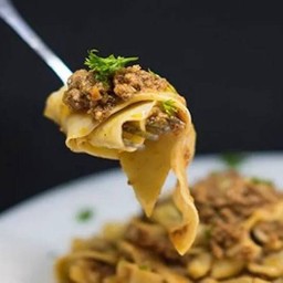 Bolognese Sauce พาสต้า โบโลเนสซอส