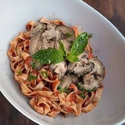 Vegan Mushroom and tomato sauce