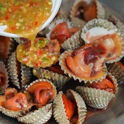 [อร่อยซ่ากับโค้ก] หอยแครงลวกจิ้ม +  โค้ก ออริจินัล (กระป๋อง)