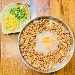 โจ๊กข้าวโอ๊ตหมูสับไข่ลวก