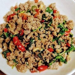 ข้าวผัดกระเพราหมูสับ